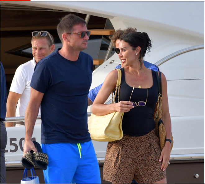 Lampard đi nghỉ mát cùng vợ (The Sun) - Bóng Đá