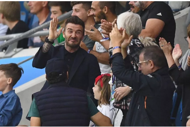 David Beckham cùng con gái cổ vũ Tam Sư nữ tại WC (The Sun) - Bóng Đá