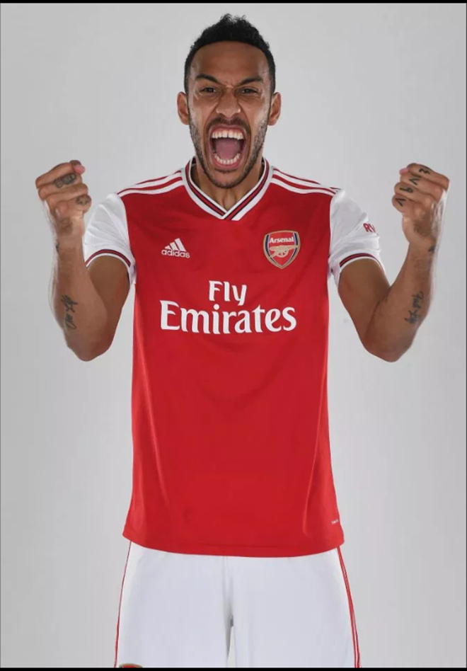 Các cầu thủ Arsenal giới thiệu áo đấu mới (The Sun) - Bóng Đá
