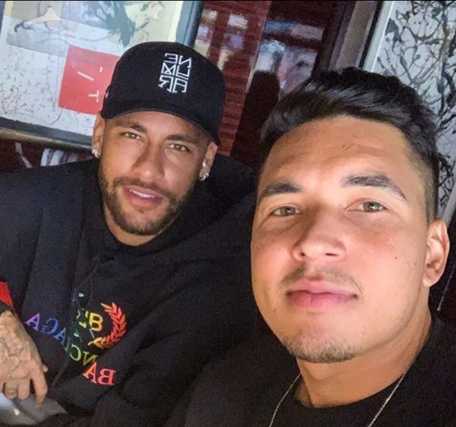 FRIENDS WITH BENEFITS Inside Neymar’s entourage, where you can earn around £10k-per-month, have access to exclusive celeb parties and can mingle with the stars - Bóng Đá