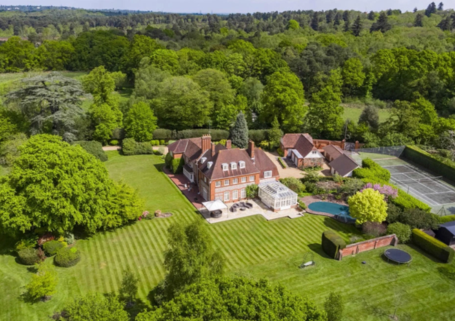Inside Chelsea legend John Terry’s stunning seven-bed £4.5m mansion with stables and tennis court - Bóng Đá