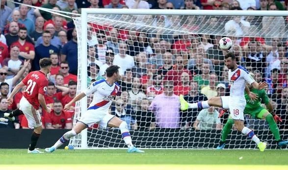 How Daniel James has surprised pundits with his blistering start at Man Utd - Bóng Đá