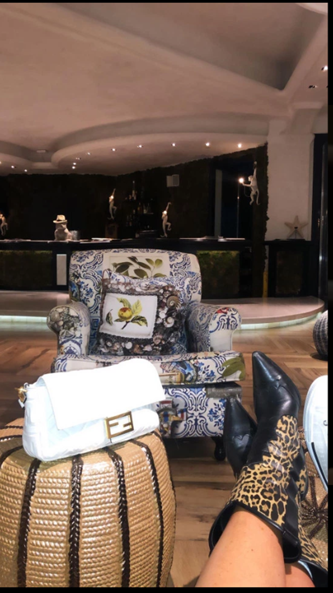 Dele Alli whisks Ruby Mae off for romantic holiday in Mykonos after pair sparked rumours they were back together - Bóng Đá