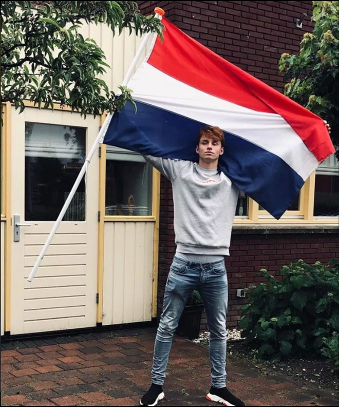 Tiểu sử Sepp van den Berg qua ảnh (The Sun) - Bóng Đá