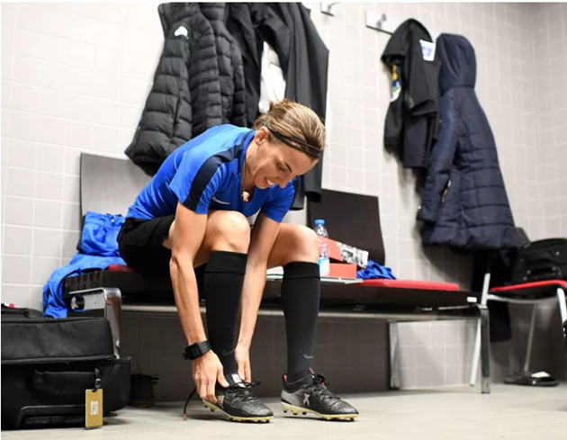 Who is Stephanie Frappart? Trailblazing Super Cup referee who quit playing football at 18 to pursue dream as official - Bóng Đá