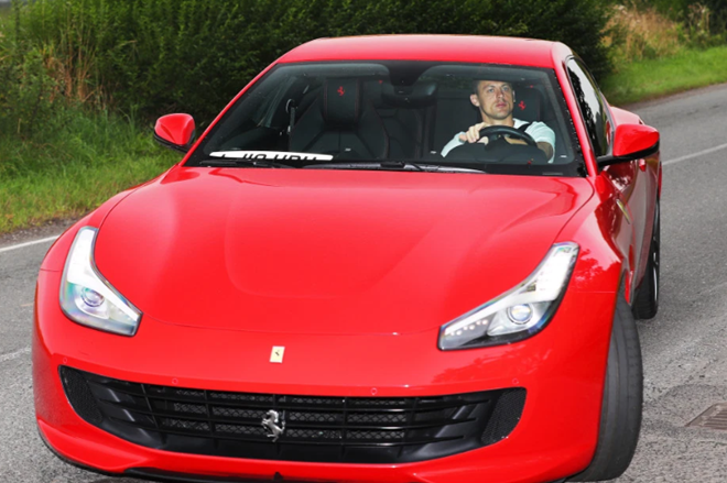 Ảnh các cầu thủ Man United đến sân tập - Bóng Đá