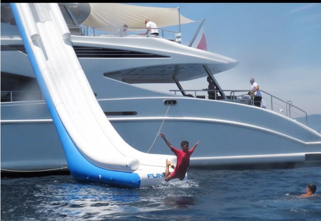 Siêu du thuyền 15 triệu bảng được Ronaldo thuê (The Sun) - Bóng Đá