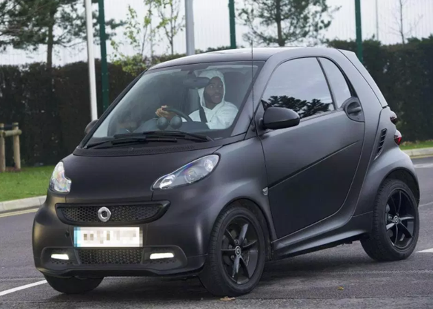 From Chelsea star N’Golo Kante’s Mini Cooper to Bernando Silva’s Smart Fortwo: Premier League stars who drive reasonably priced cars - Bóng Đá