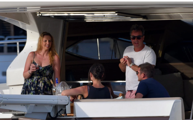 Lampard đi nghỉ mát cùng vợ (The Sun) - Bóng Đá