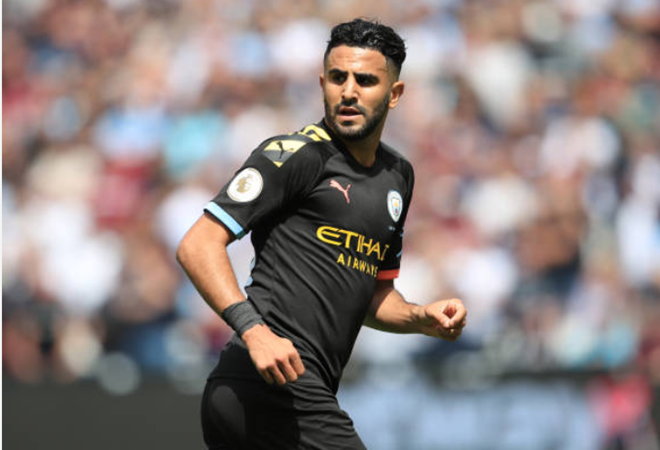 Arsenal ace Mesut Ozil steps up security outside home with guard dogs after spending day in hiding following gang threats - Bóng Đá