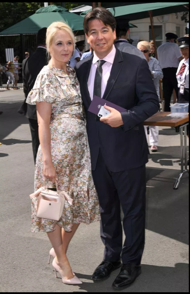 Man Utd legends Sir Alex Ferguson and David Beckham spotted at Wimbledon as stars come out to watch blockbuster Federer vs Nadal clash - Bóng Đá