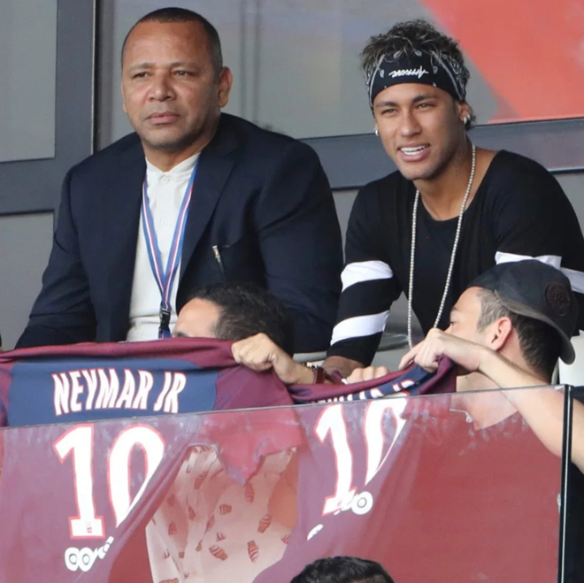FRIENDS WITH BENEFITS Inside Neymar’s entourage, where you can earn around £10k-per-month, have access to exclusive celeb parties and can mingle with the stars - Bóng Đá