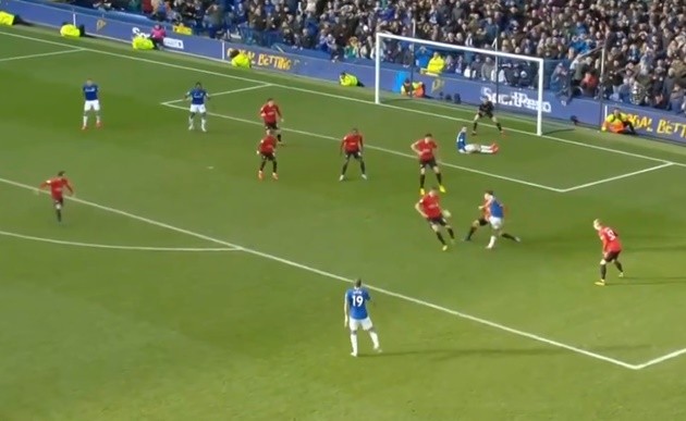 Premier League statement explains Everton penalty decision and disallowed goal vs Man Utd - Bóng Đá