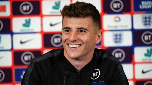 'Gia đình tôi sẽ khóc nếu tôi đá cho tuyển Anh' - Bóng Đá