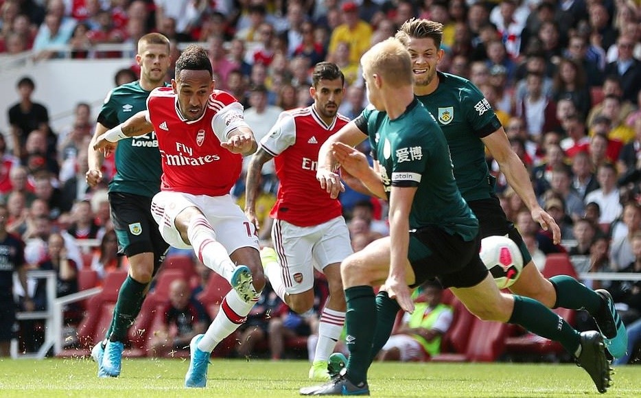 Điều gì đang xảy ra với Mesut Ozil? - Bóng Đá