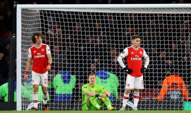 'Clueless!' - Arsenal fans lay blame on Luiz after Pape Abou Cisse's goal for Olympiacos - Bóng Đá