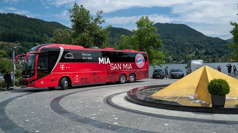 Hernandez completes first training - Bóng Đá