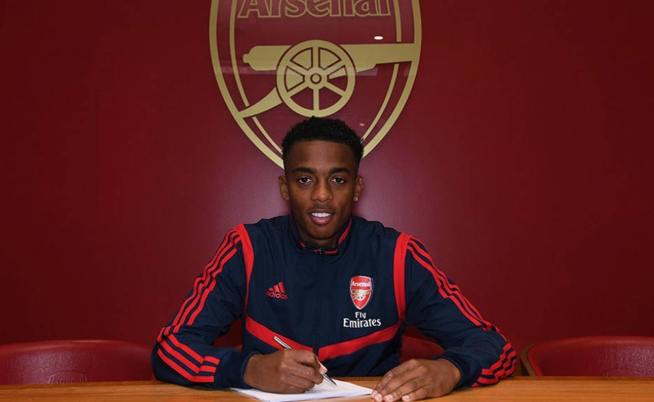 Fifa WORST Awards: From Loris Karius and Shkodran Mustafi to Alexis Sanchez, who would be the worst XI in Europe? - Bóng Đá