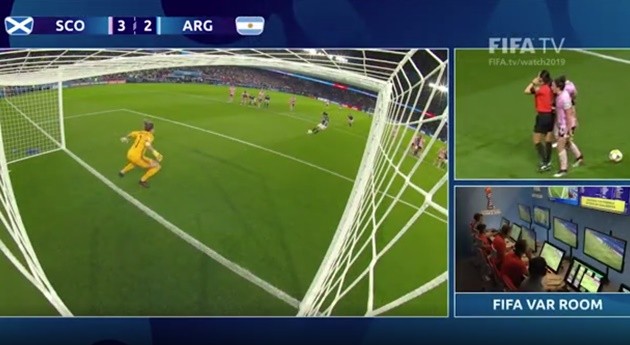 Phán quyết của UEFA về pha bóng phạm luật ở trận Liverpool - Chelsea - Bóng Đá