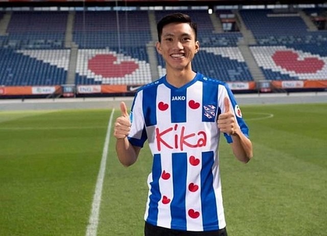 HLV SC Heerenveen nói 1 điều về khả năng đá chính của Đoàn Văn Hậu - Bóng Đá