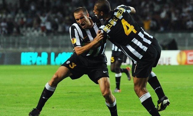 Sau Balotelli, đến lượt Felipe Melo đáp trả Chiellini - Bóng Đá