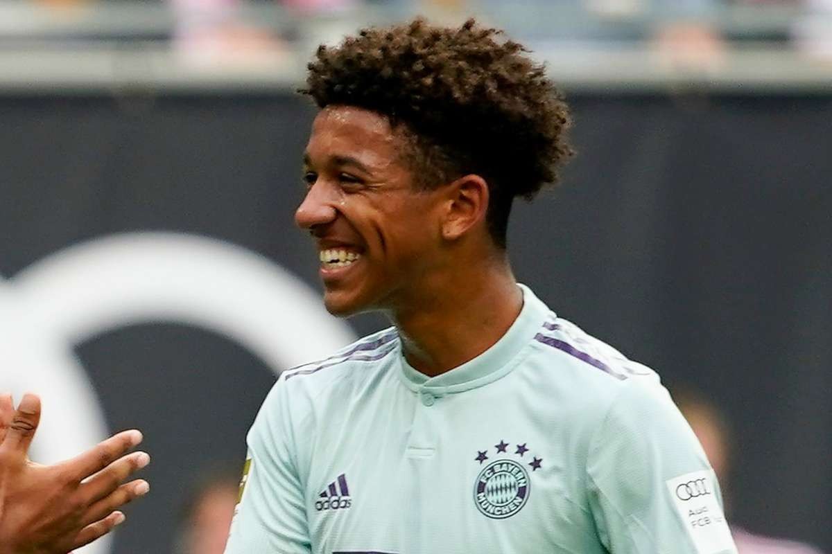 european giants eyeing chris richards - Bóng Đá