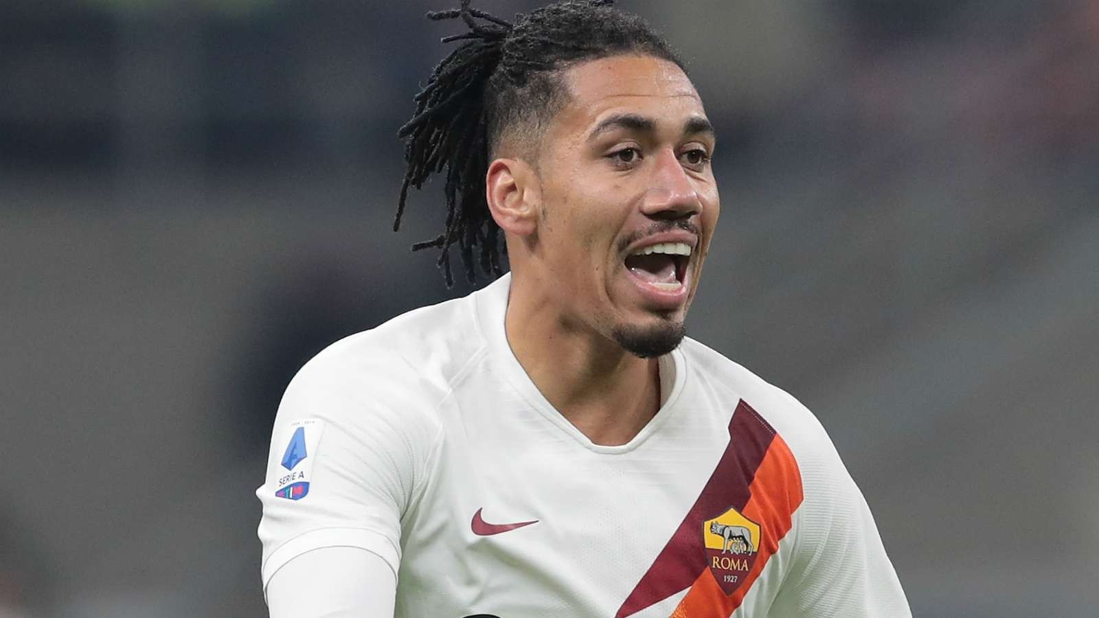 smalling accept pay cut to join roma - Bóng Đá