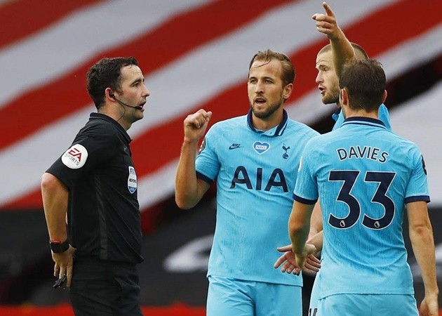 'Ác mộng' VAR hiện về, Tottenham thua thảm trên sân Sheffield - Bóng Đá