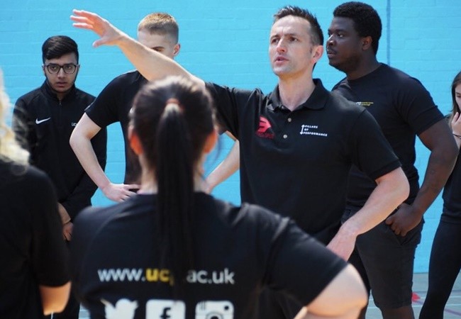 Man Utd hóa 'bệnh viện': Khi 'bài lạ' của Solskjaer phản tác dụng - Bóng Đá