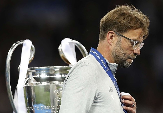 Từ Ballack đến Messi: 8 khoảnh khắc 'đau lòng' của những kẻ bại trận - Bóng Đá