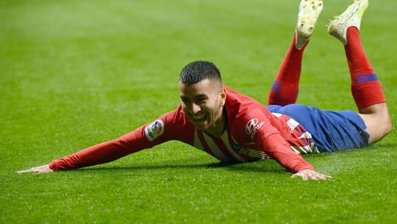 Này AC Milan, sao 40 triệu euro ấy có hơn gì “hậu duệ Ronaldo”? - Bóng Đá