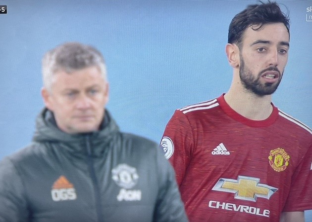 'Cosplay' Ronaldo, Bruno Fernandes xứng danh thủ lĩnh Man Utd - Bóng Đá