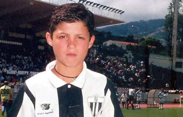 Cristiano Ronaldo trở thành đối tác trọn đời của Nacional de Madeira - Bóng Đá