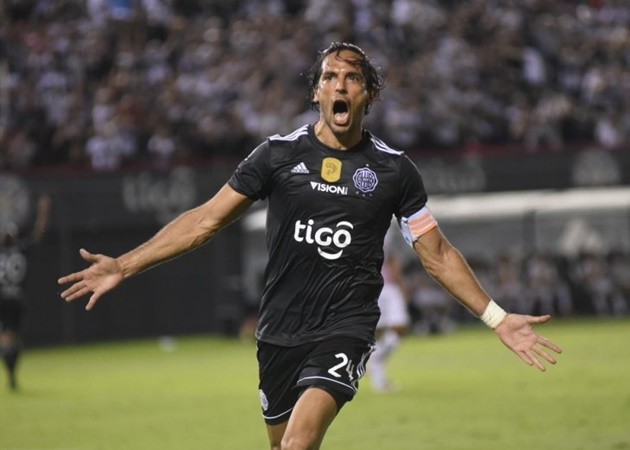 Từ Maicon đến Zhirkov: 10 sao ít ai ngờ vẫn còn thi đấu ở năm 2021 - Bóng Đá