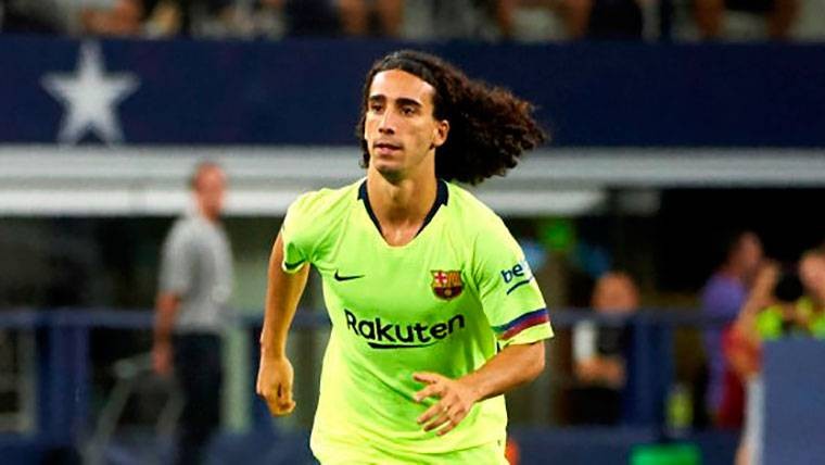 Arsenal tottenham battle for cucurella - Bóng Đá