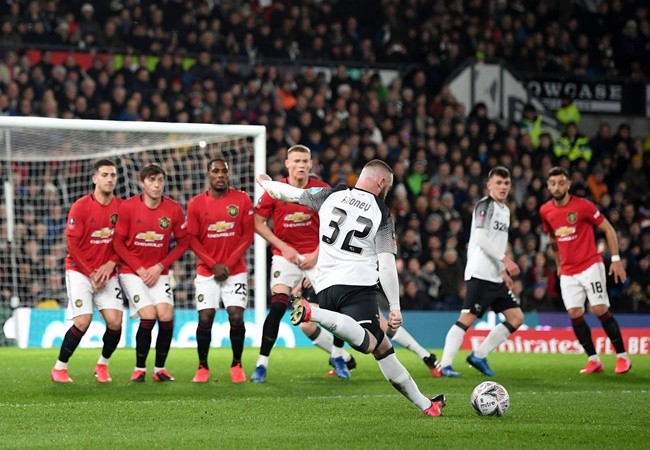 Ảnh sau trận Derby - Man Utd - Bóng Đá