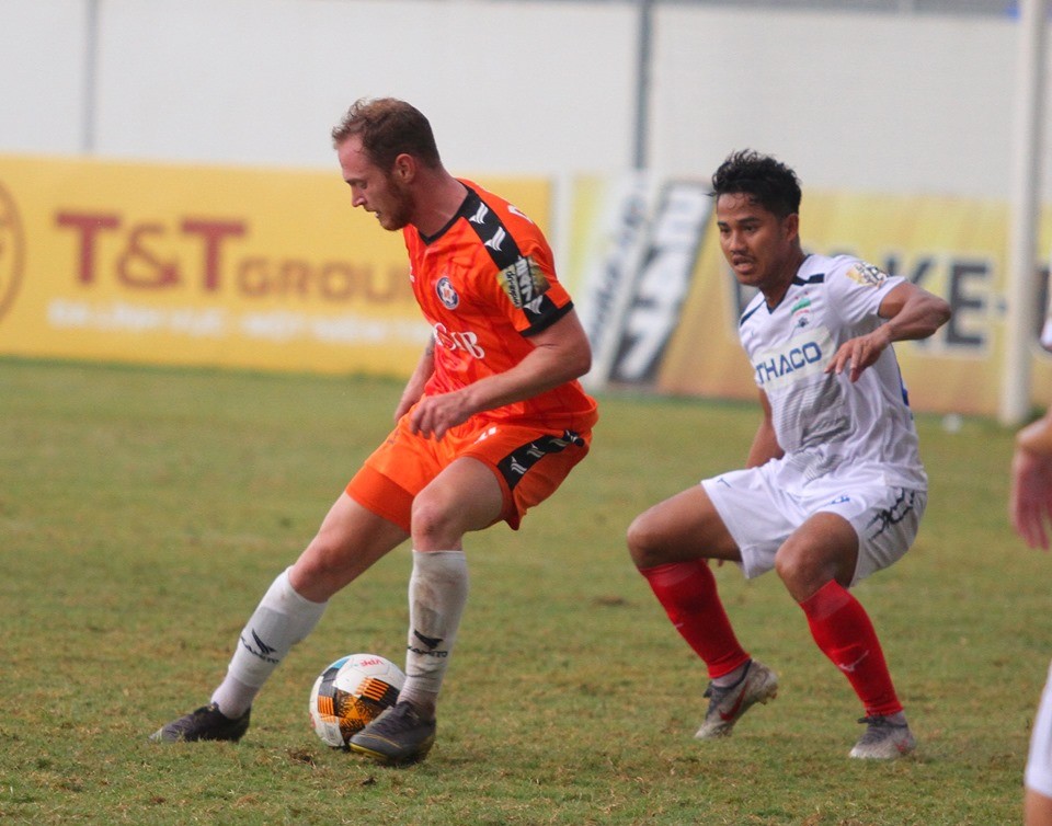 HAGL và con đường trụ hạng V-League: Phía trước là bão tố - Bóng Đá