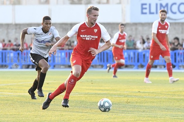 De Jong dính chấn thương trong chuyến du đấu  với Sevilla - Bóng Đá