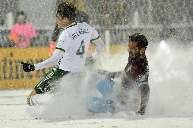 A referee’s eyebrows literally froze during the coldest game in MLS history - Bóng Đá