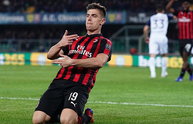 'Khẩu lục bạc' AC Milan nói lời thật lòng về Ronaldo - Bóng Đá