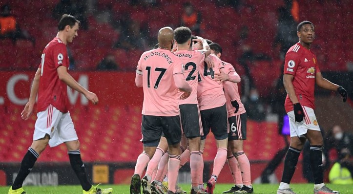 Manchester United players told to be more streetwise with referees by Ole Gunnar Solskjaer - Bóng Đá