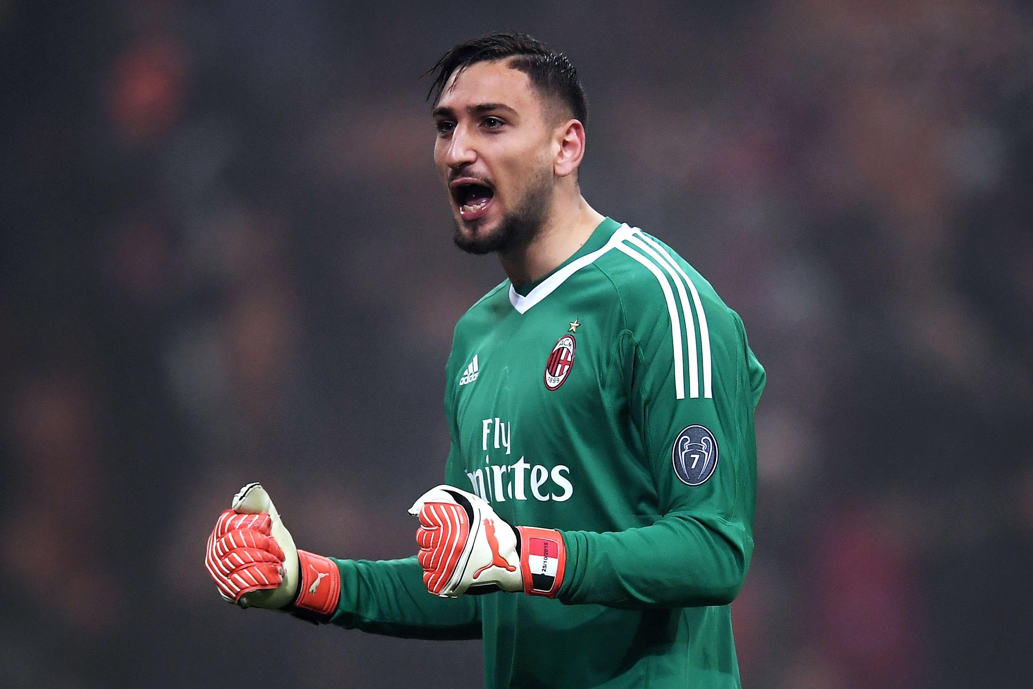 Real Madrid are considering a move for AC Milan goalkeeper Gianluigi Donnarumma this summer, a report claims, as well as other solutions. - Bóng Đá