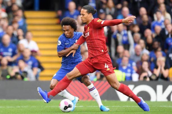 CHELSEA FANS SLAUGHTER WILLIAN V LIVERPOOL - Bóng Đá