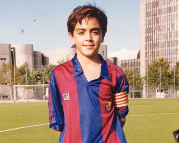 what did sports stars spend on their first salary? - Bóng Đá