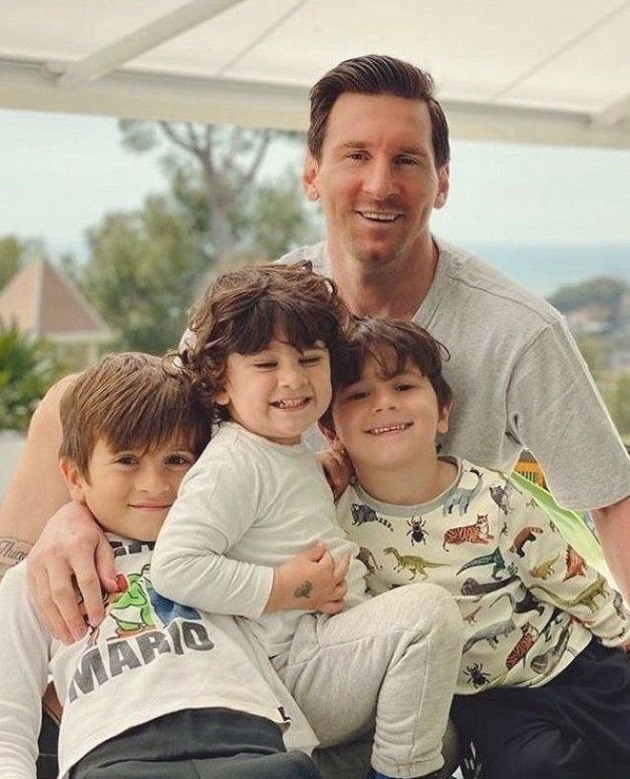 Lionel Messi joins Cristiano Ronaldo and legends including Pele, Puskas, Romario in 700-goal club - Bóng Đá