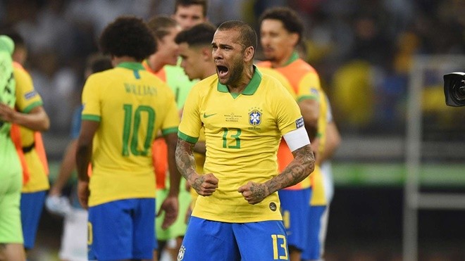 Dani Alves: 