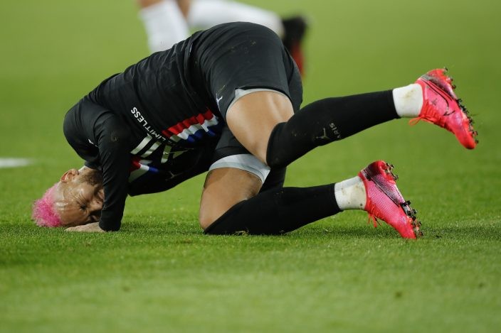 Neymar branded a 'cheat' and 'difficult boy' as star's professionalism questioned - Bosque - Bóng Đá