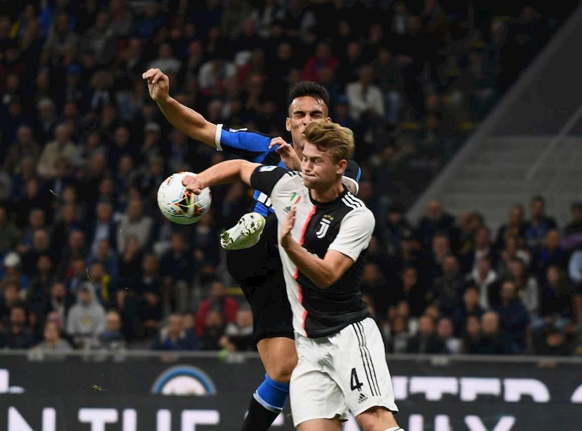 De Ligt: 'Magnet in my arm!' - Bóng Đá