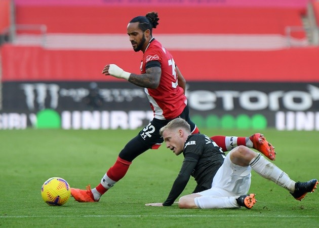 Solskjaer reveals he has offered Van de Beek reassurances over Man Utd future - Bóng Đá