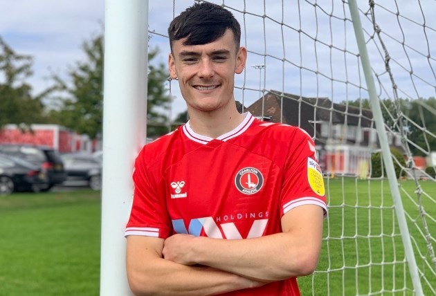 Dylan Levitt Hailed As Best Passer At Manchester United…As He Joins Charlton On Loan - Bóng Đá